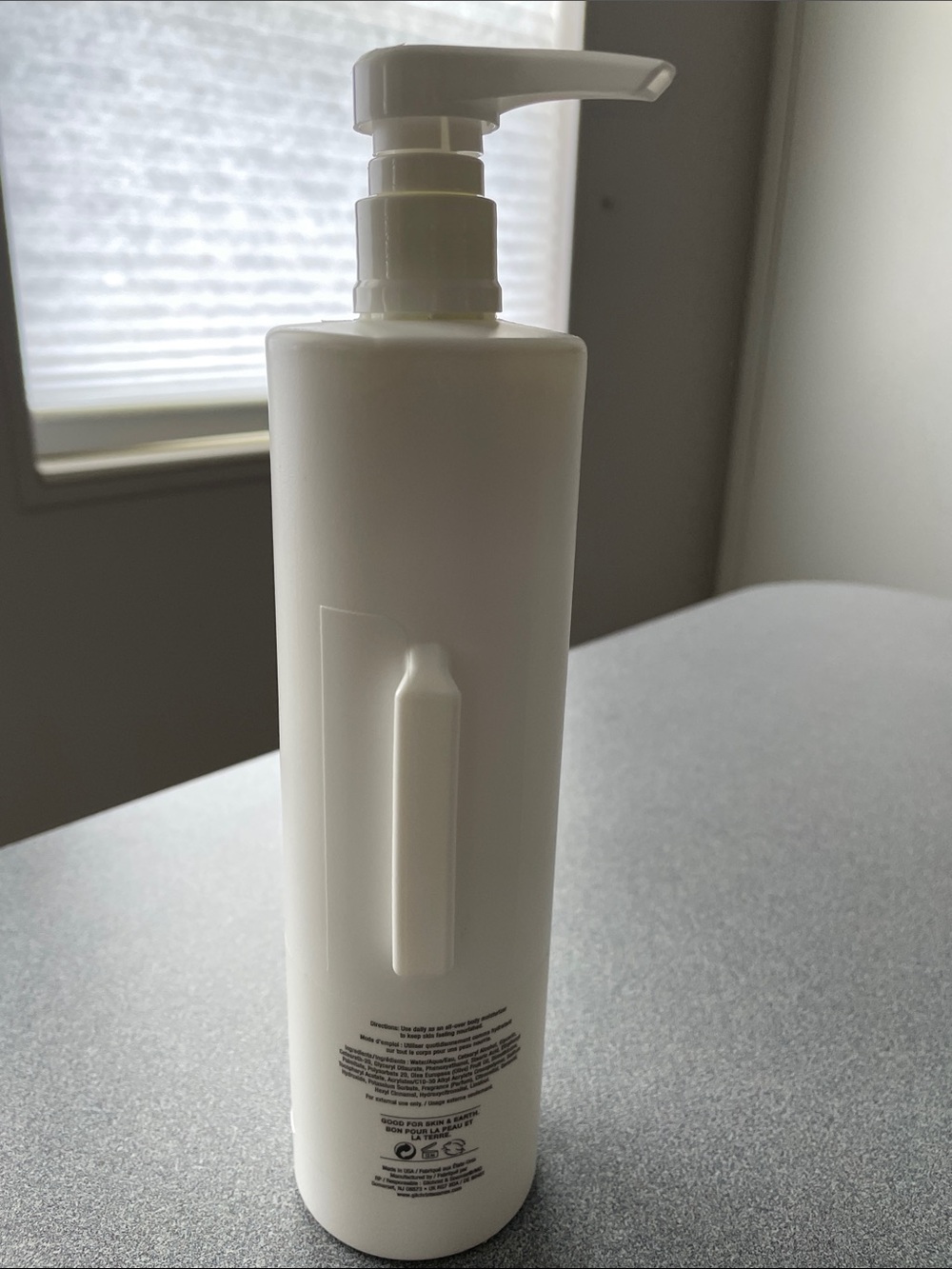 ZERO% Naturally KIND Body Lotion in White Pump Bottle 15oz - Picture 2 of 3